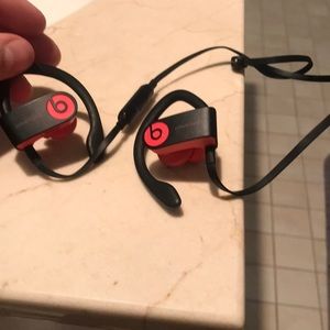 Beats PowerBeats wireless BlueTooth speaker